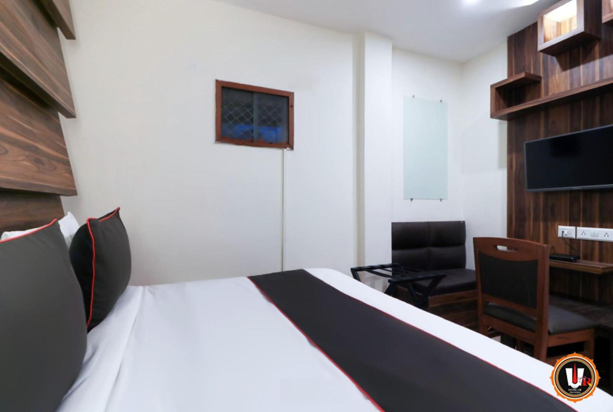 Hotel Ur Αλλαχαμπάντ Εξωτερικό φωτογραφία