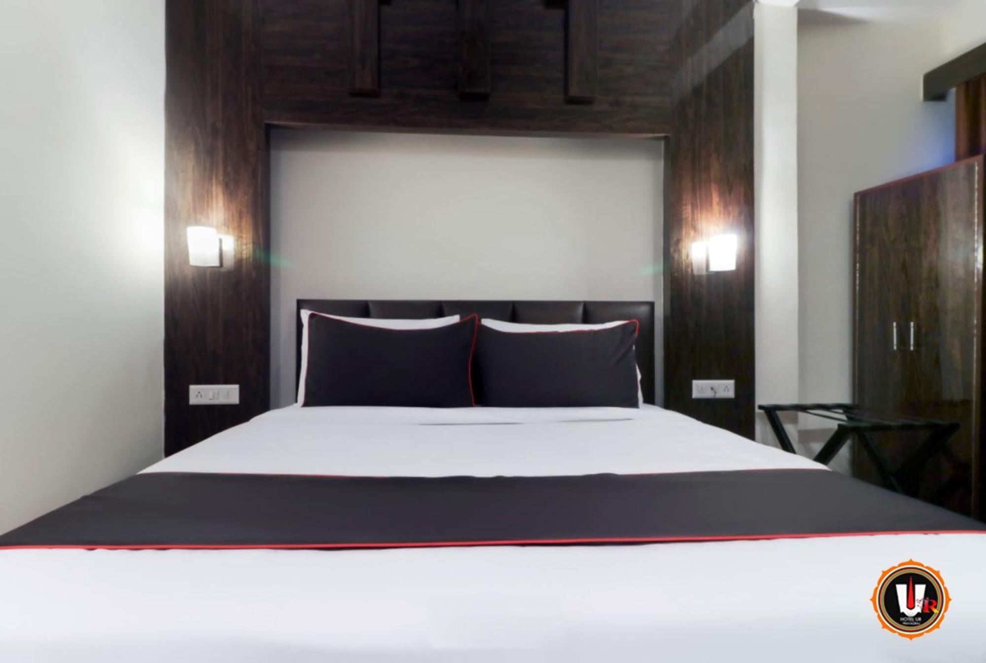 Hotel Ur Αλλαχαμπάντ Εξωτερικό φωτογραφία